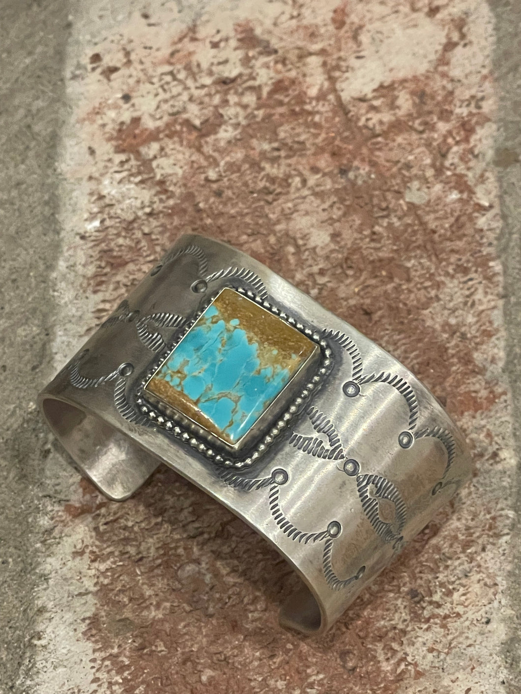 GORGEOUS Statment Cuff Native Made